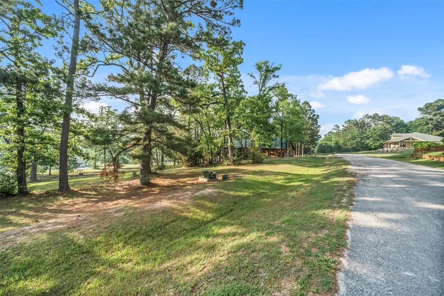 26 Hillsborough Drive, Huntsville, TX 77340 - #3