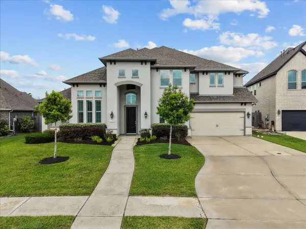 1704 Waterlilly River Lane, League City, TX 77573