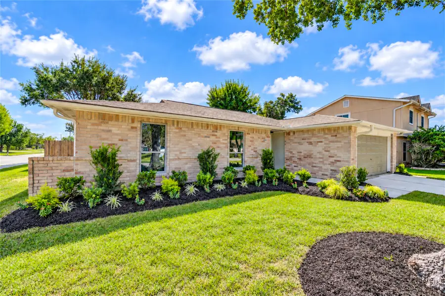 10012 Hummingbird Street, La Porte, TX 77571 - #3