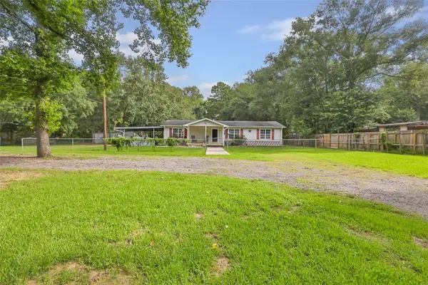 112 Lone Pine Drive, Huffman, TX 77336
