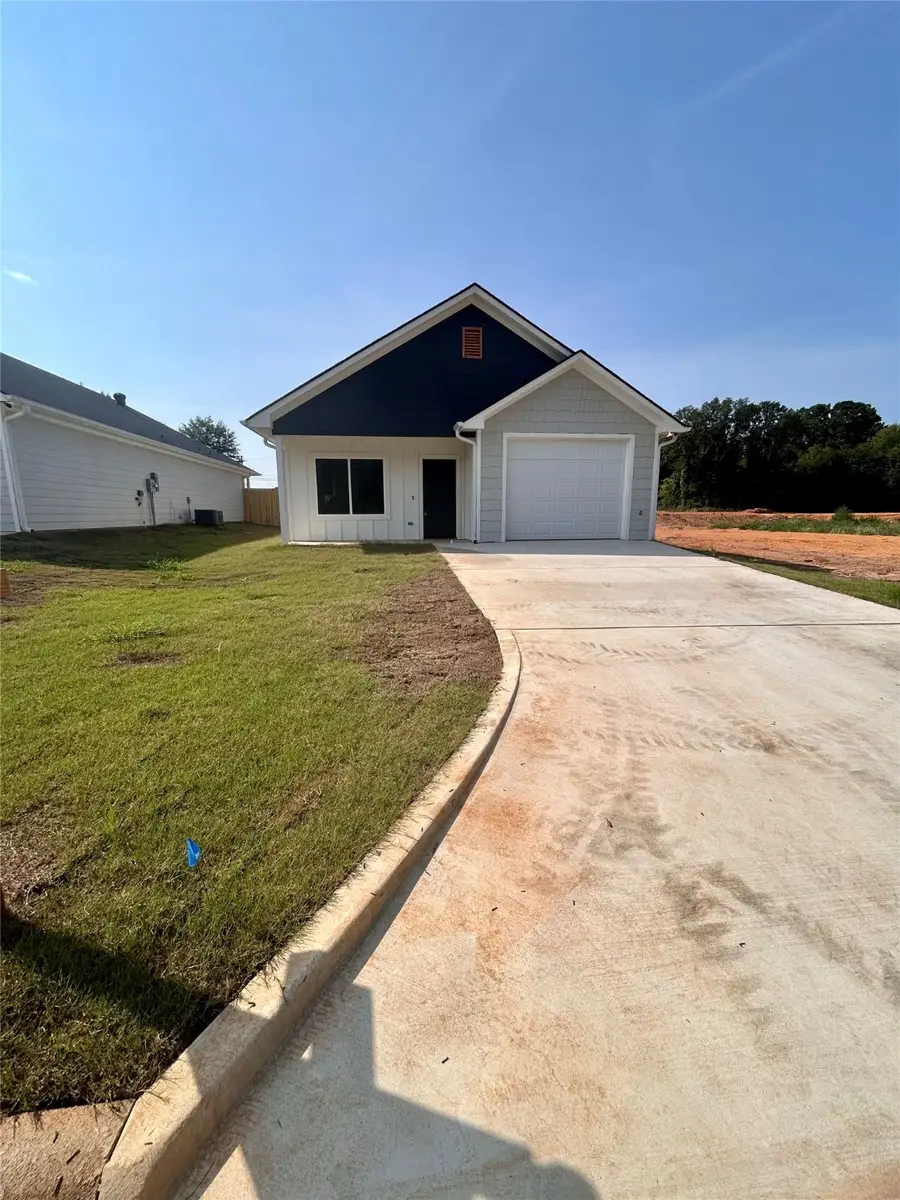 392 Alexander Street, Kilgore, TX 75662 - Image #2