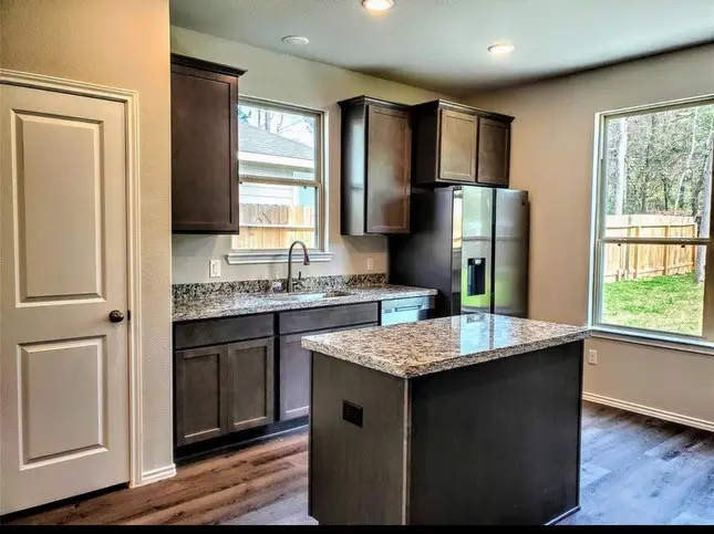 905 Chickasaw Drive, Montgomery, TX 77316 - #2