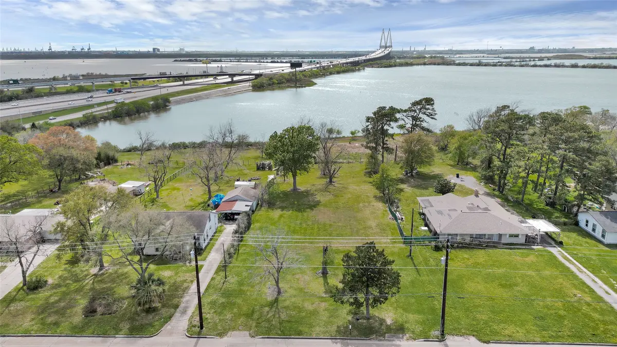 1715 Missouri Street, Baytown, TX 77520 - Image #1
