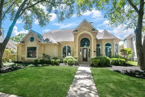 19 Clear Springs Court, Sugar Land, TX 77479