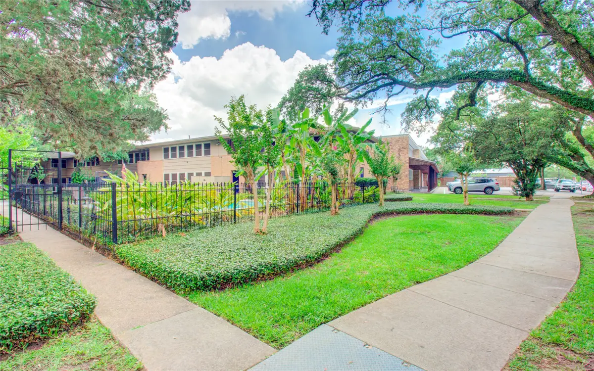 4020 Blue Bonnet Boulevard #E, Houston, TX 77025 - Image #1
