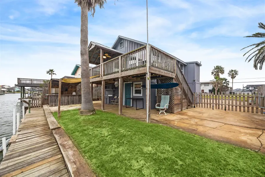 85 Bayou Vista Drive, Hitchcock, TX 77563 - Image #2