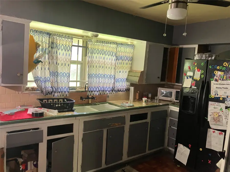 6147 Glenhurst Drive, Houston, TX 77033 - Image #3