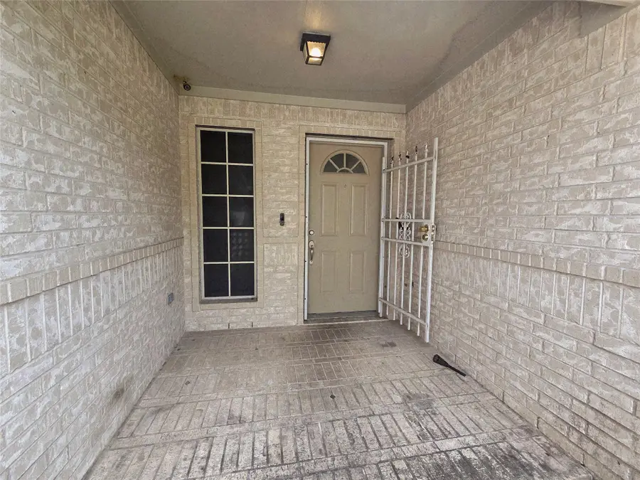 12015 Rosecroft Drive, Houston, TX 77048 - #2