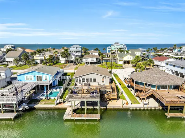 21709 Deaf P Smith Drive, Galveston, TX 77554