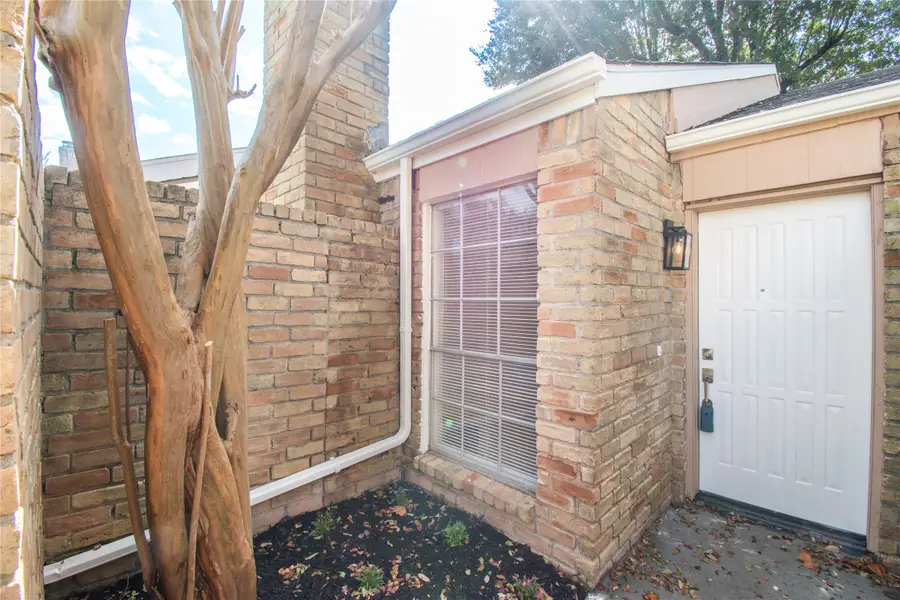 10626 Bexley Drive, Houston, TX 77099 - Image #3