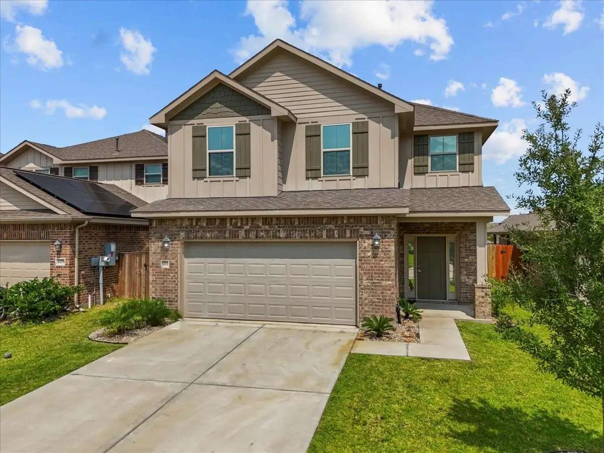 4207 W Bayou Maison Circle, Dickinson, TX 77539 - Image #1