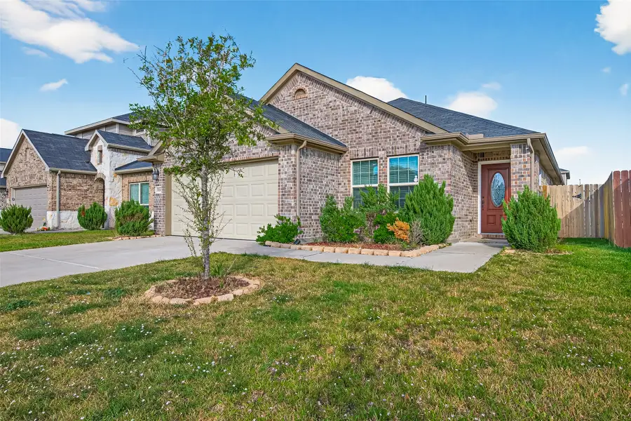 7219 Victorville Drive, Rosharon, TX 77583 - Image #2