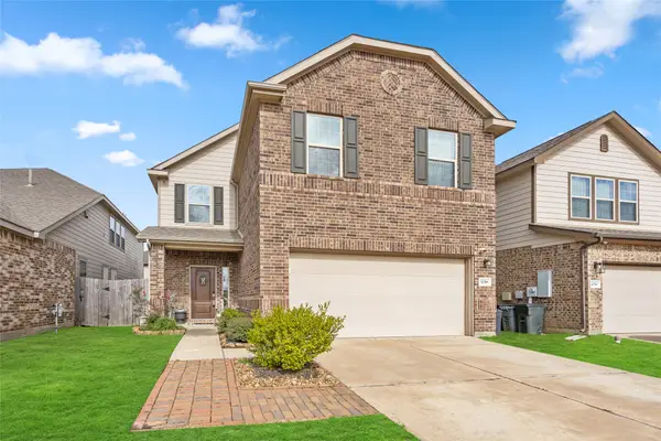 3058 Hawthorne Glen Lane, Dickinson, TX 77539