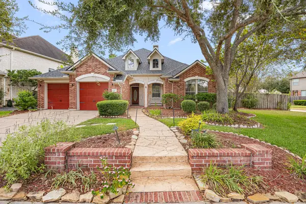 802 Floriencia Street, Sugar Land, TX 77479