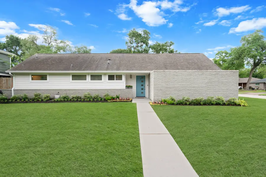 5451 Stillbrooke Drive, Houston, TX 77096 - #2