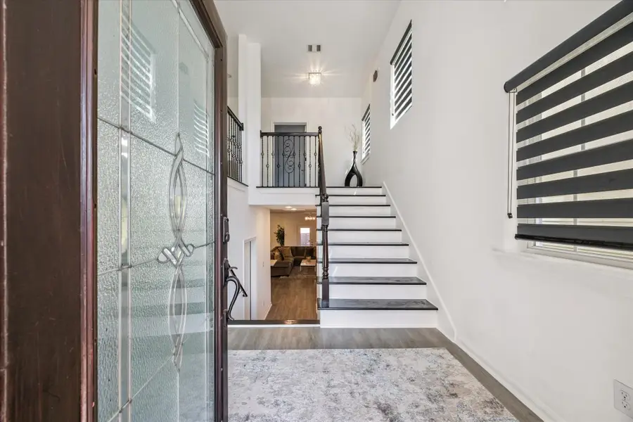 5116 Creekmont Drive, Houston, TX 77091 - Image #3