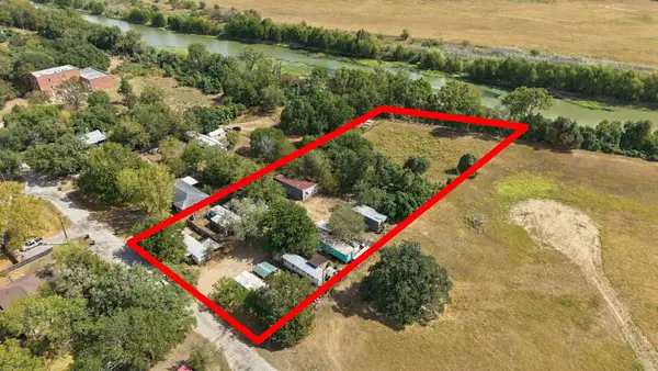 307 Forest Street, Columbus, TX 78934