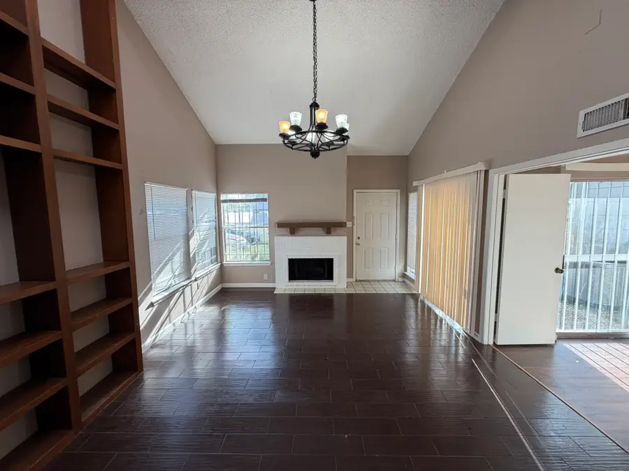 6327 Cattails Lane, Houston, TX 77035 - #2