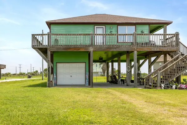 986 Tuna Drive, Crystal Beach, TX 77650