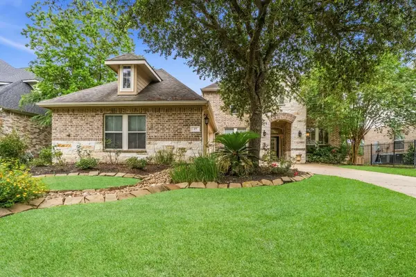 27 N Arrow Canyon Circle, The Woodlands, TX 77389
