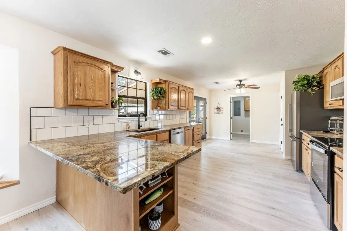 71 Key Largo Loop, Point Blank, TX 77364 - Image #1