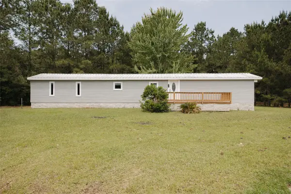 5750 Paradise Drive, Lumberton, TX 77657