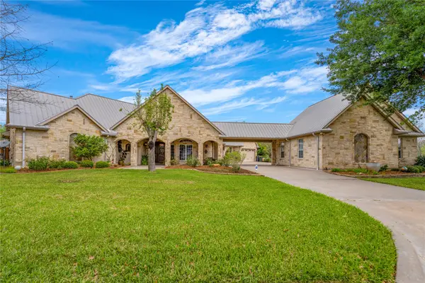 202 W North Street, Weimar, TX 78962