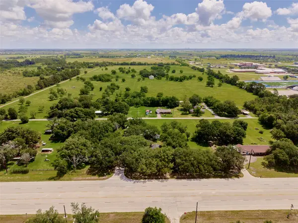 16103 Highway 36, Needville, TX 77461