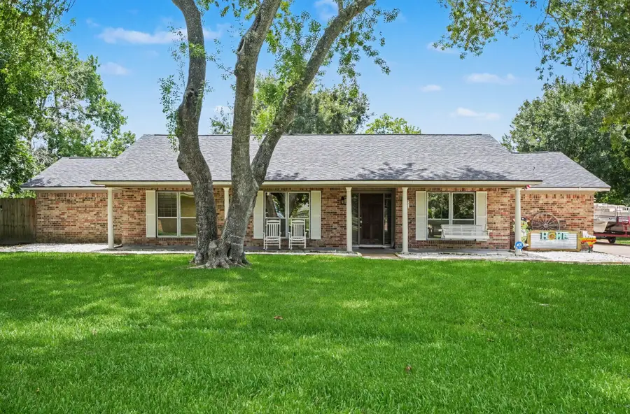 4318 Meadow Glenn Drive, Dickinson, TX 77539 - #2