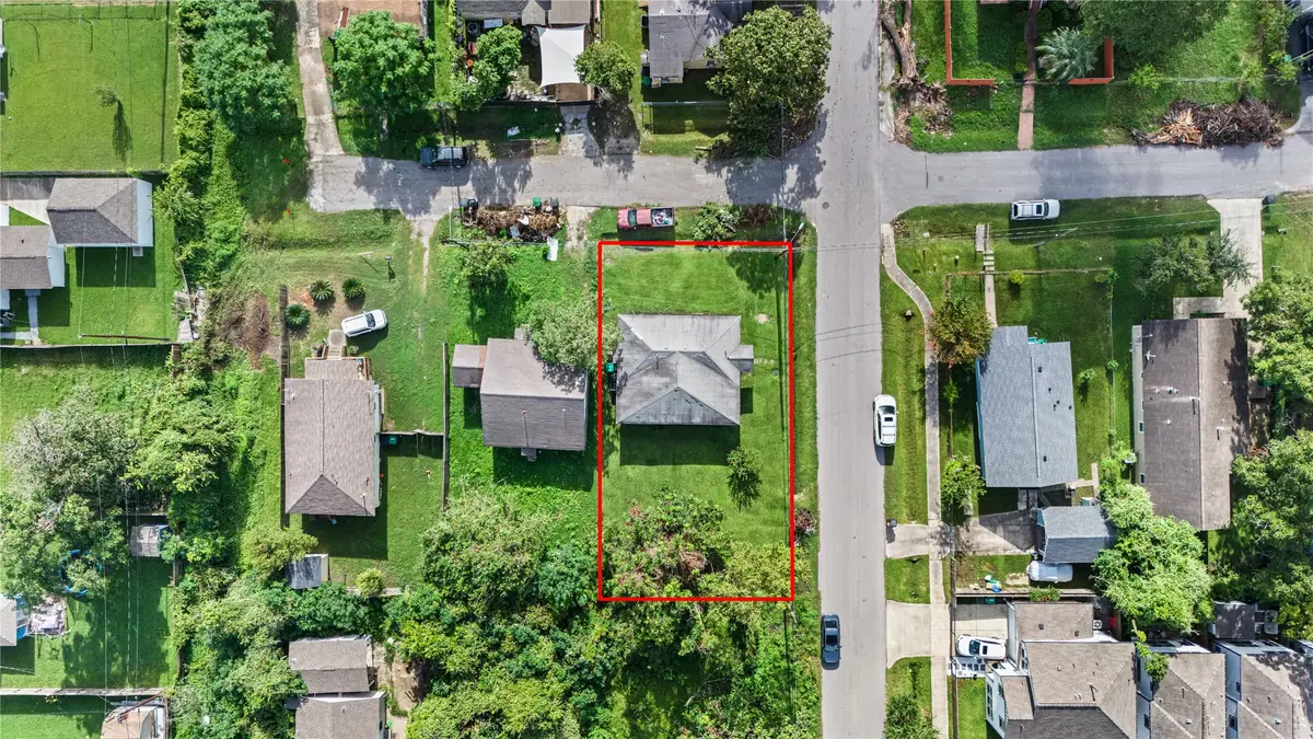 204 Blueberry Street, Houston, TX 77018 - Image #1