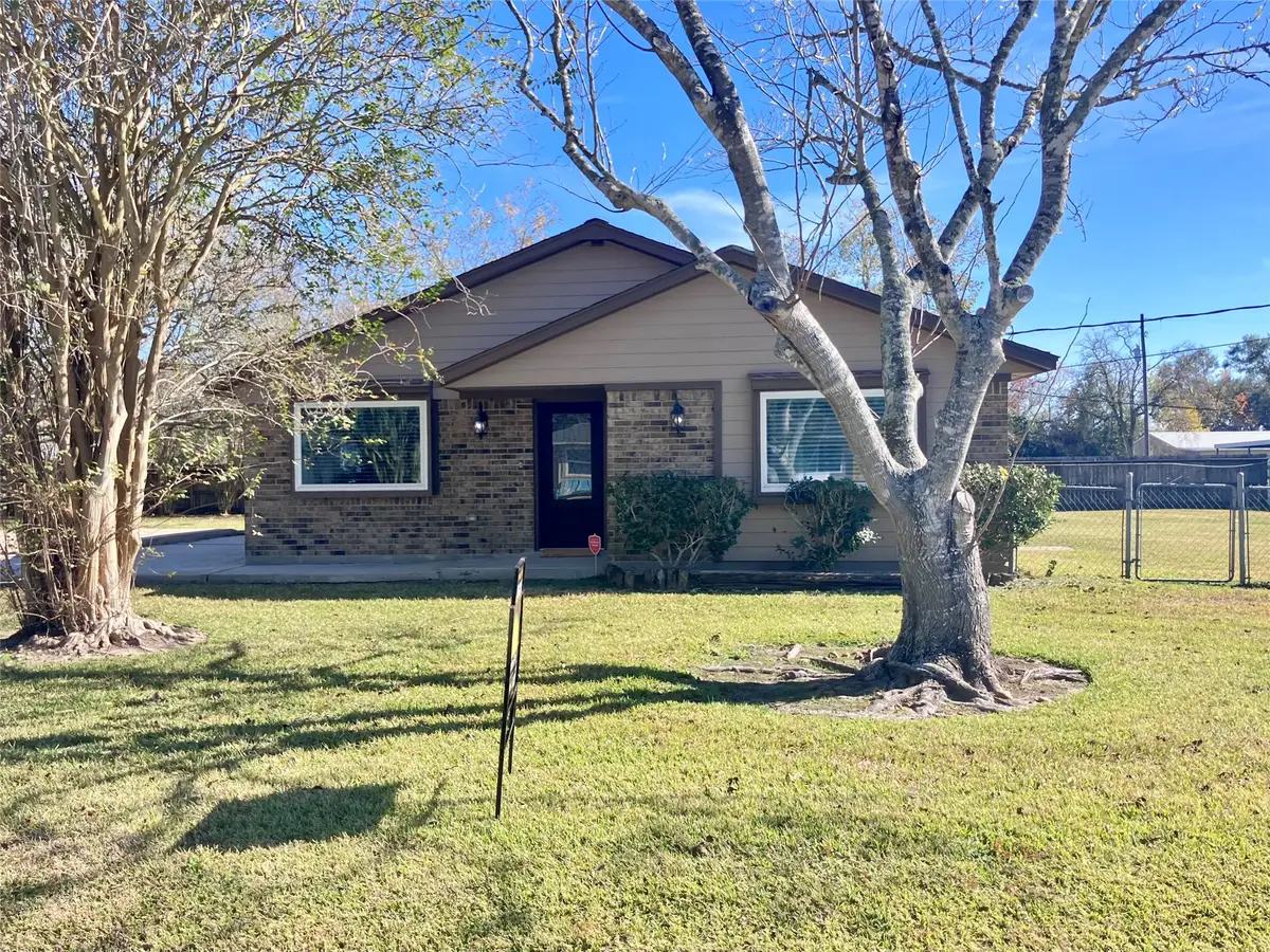 3807 Wade Street, Santa Fe, TX 77510 - Image #1