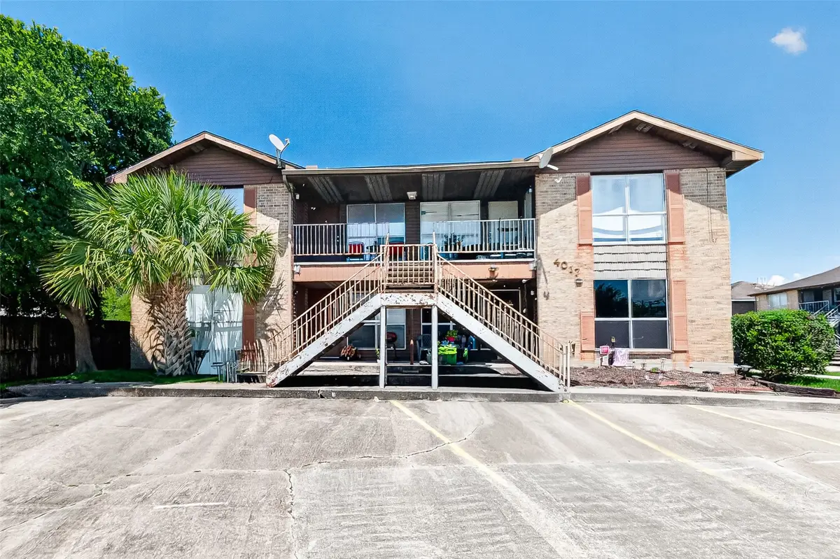 4017 Briar Hollow Drive, Dickinson, TX 77539 - #1