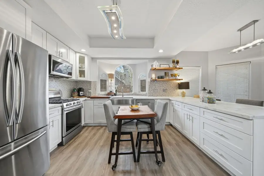 527 S Ohio Avenue, La Porte, TX 77571 - #2