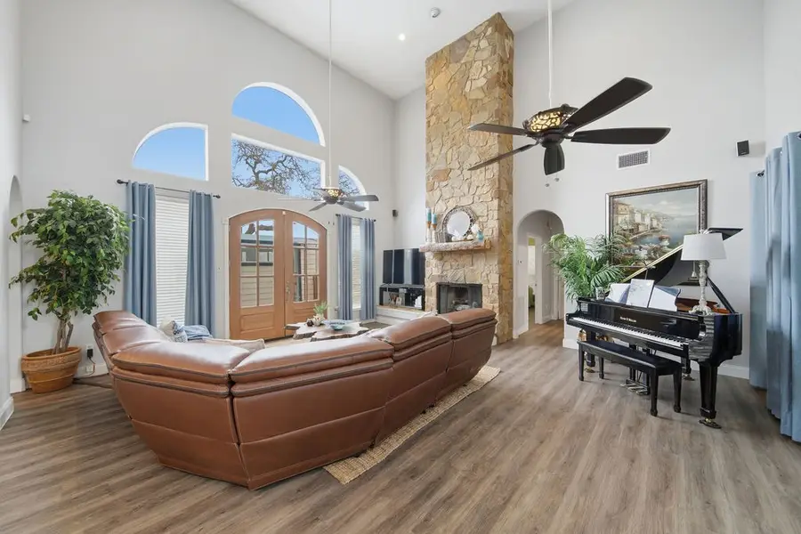 527 S Ohio Avenue, La Porte, TX 77571 - #3