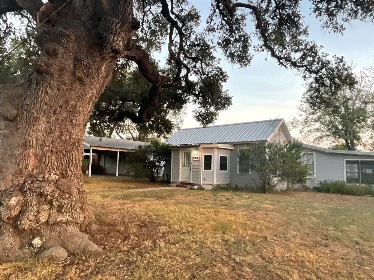 222 York Street, Yorktown, TX 78164 - Image #1