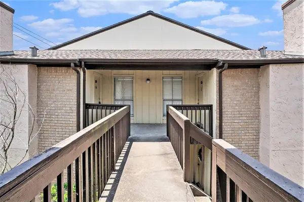 1500 Bay Area Boulevard #424, Houston, TX 77058