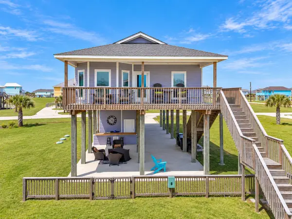 18607 Warrior Road, Galveston, TX 77554