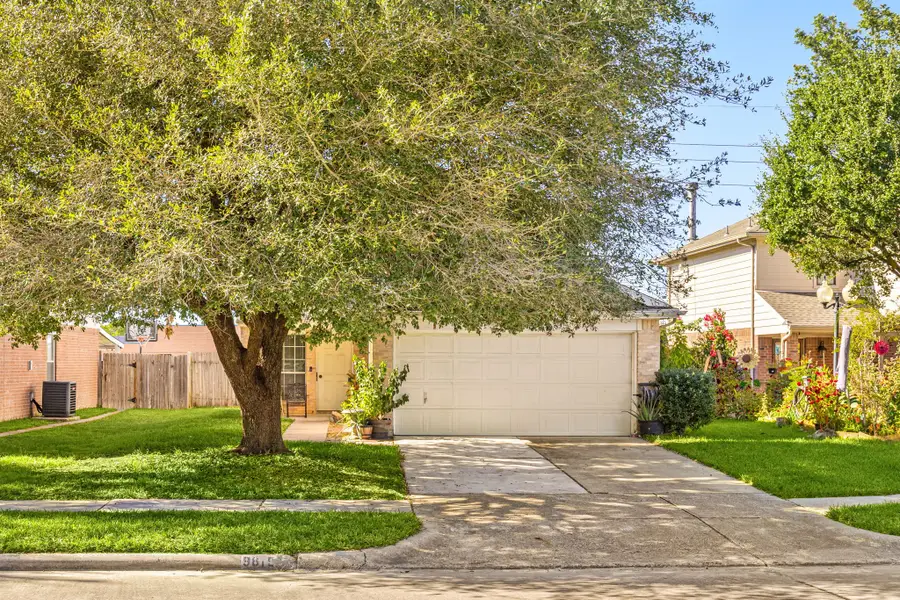 9815 Lonsford Drive, Houston, TX 77086 - Image #2