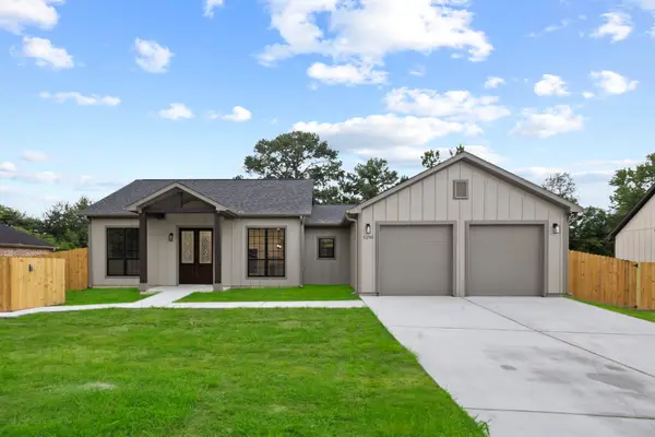 5290 Highlander Drive, Orange, TX 77630