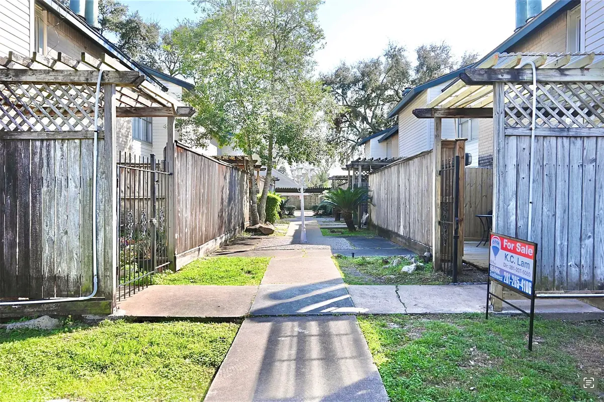 7918 Prestwood Dr #4, Houston, TX 77036 - Image #1