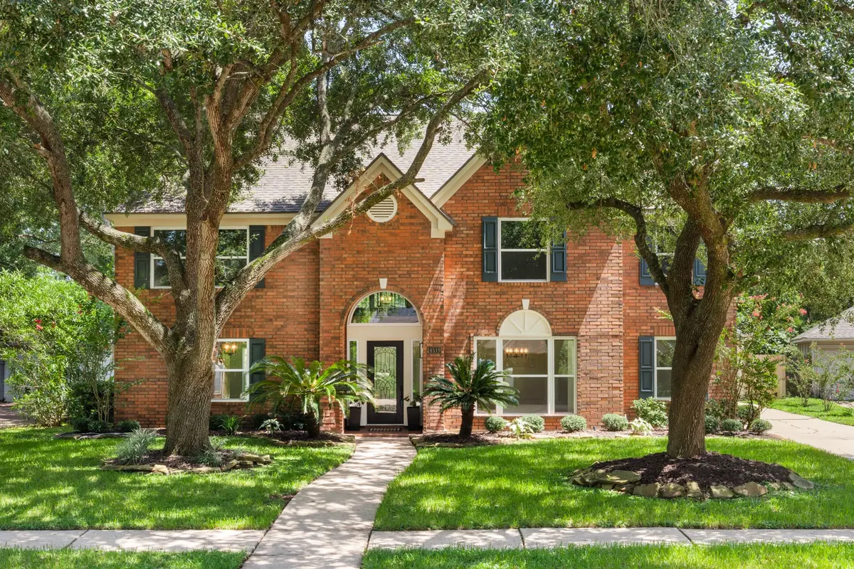 4519 Warwick Drive, Sugar Land, TX 77479 - #1