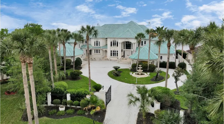 2210 Twin Oaks, Kemah, TX 77565 - Image #2