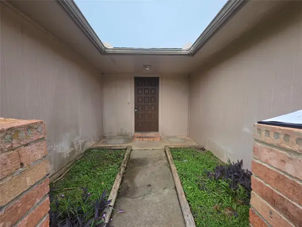9918 Willmont Road, La Porte, TX 77571