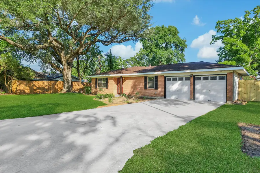 1711 Pecan Lane, Stafford, TX 77477 - #2