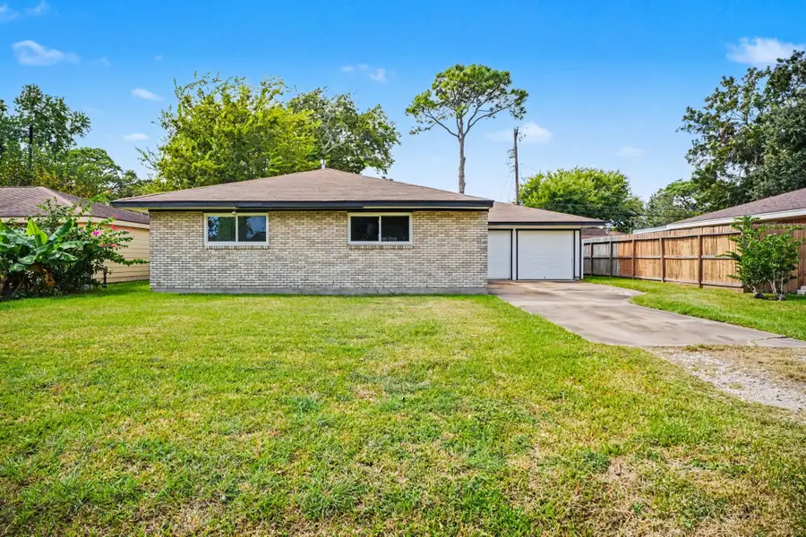 1317 N Natchez Drive, Texas City, TX 77591 - #2