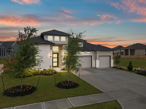 414 Lone Ranger Drive, Montgomery, TX 77316