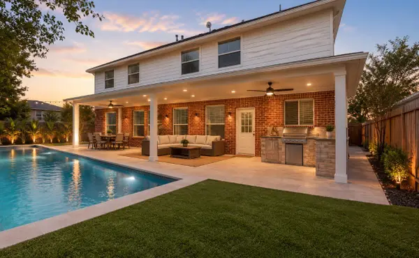1410 Pine Forest Drive, Pearland, TX 77581