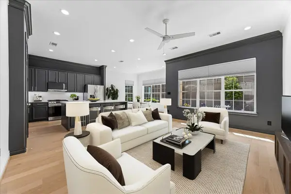 2813 Clinton Drive, Houston, TX 77020