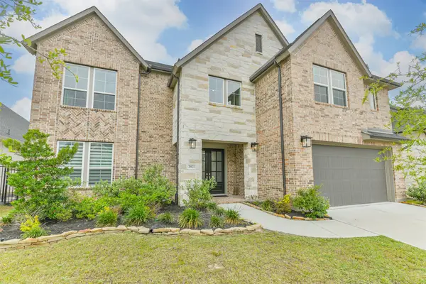 26923 Longwood Ledge Drive, Spring, TX 77389