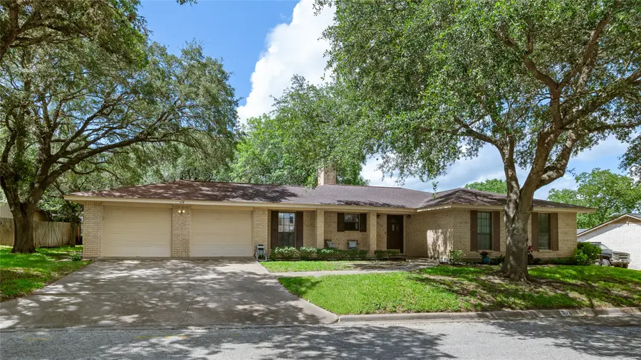 113 Suffolk Lane, Hallettsville, TX 77964 - #3